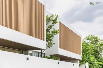 ระแนงไม้เทียมภายนอก